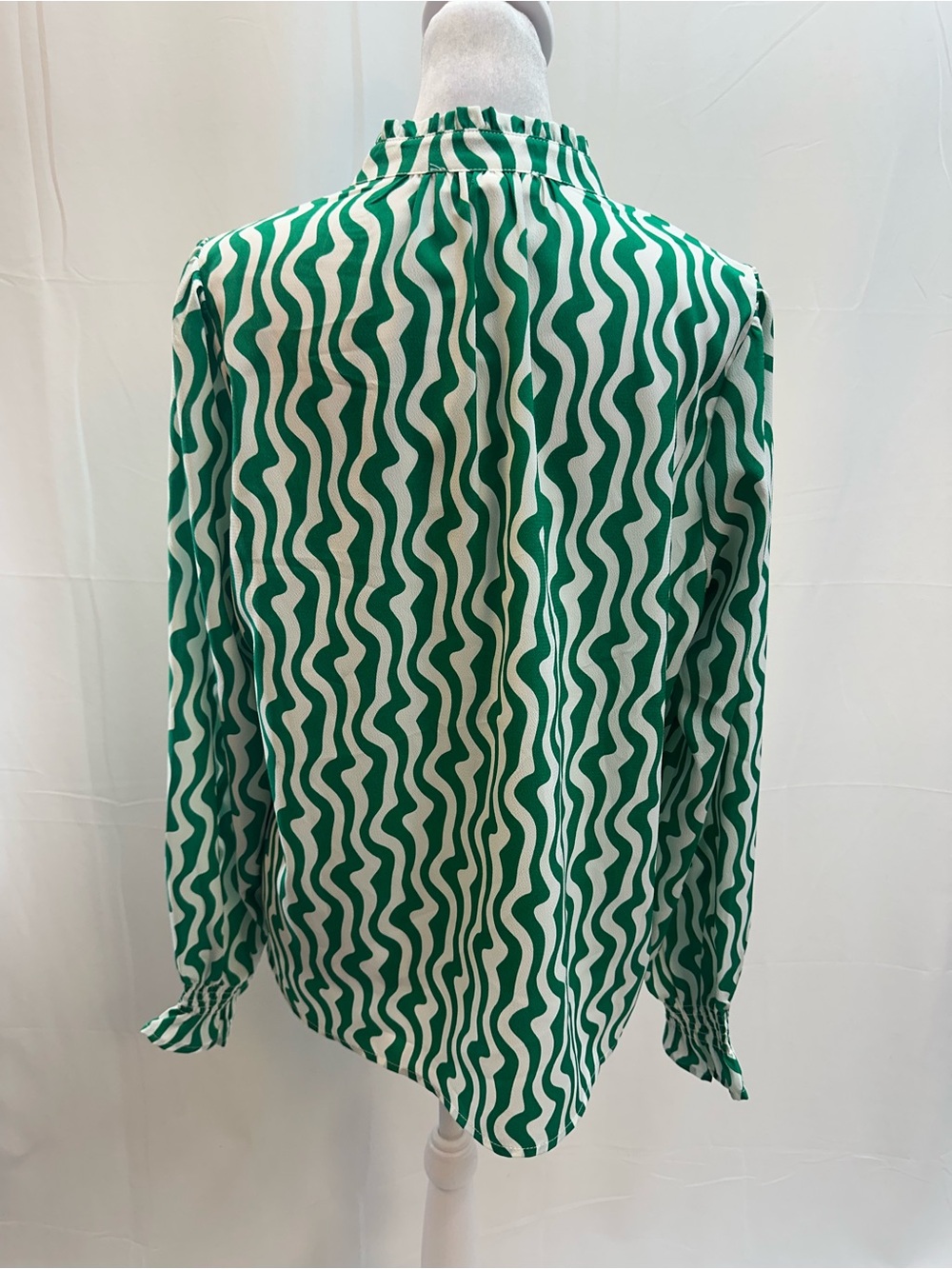 THML Green and White Wavy Stripe Blouse with Pink Placket M - Picture 3 of 3